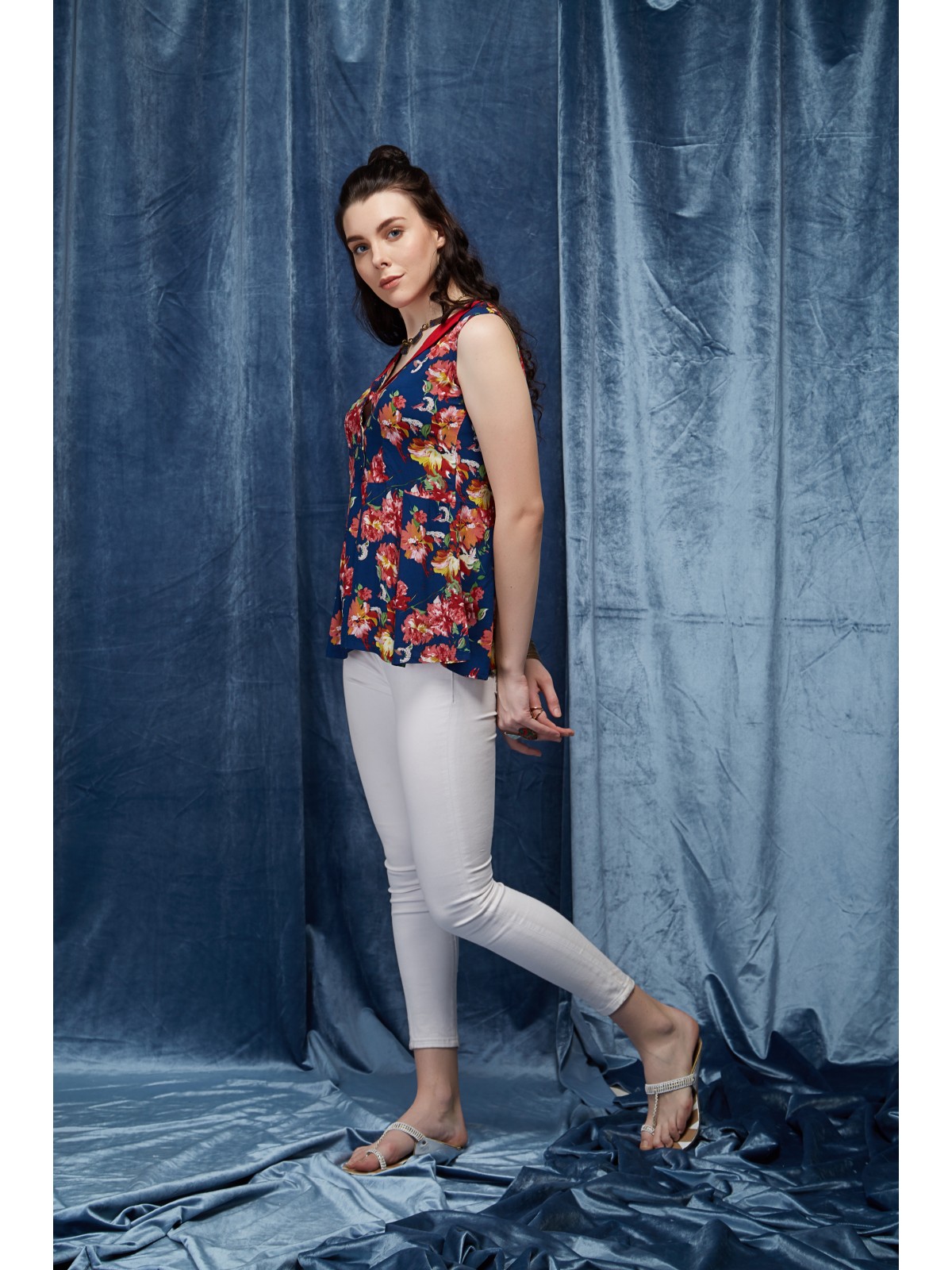 Wide Collar Blue And Red Flower Printed  Top